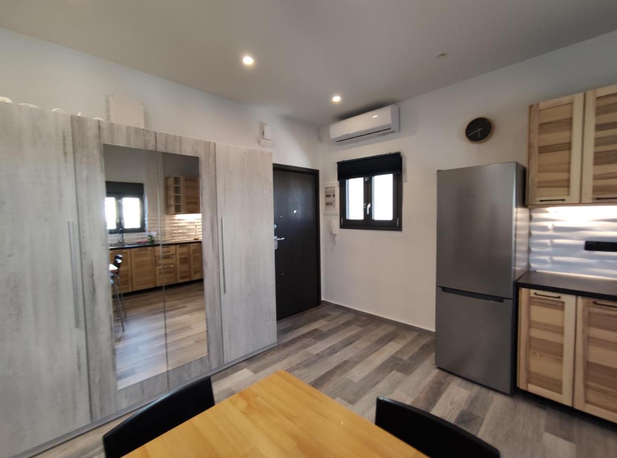 Bono Apartment Kalamata Bagian luar foto
