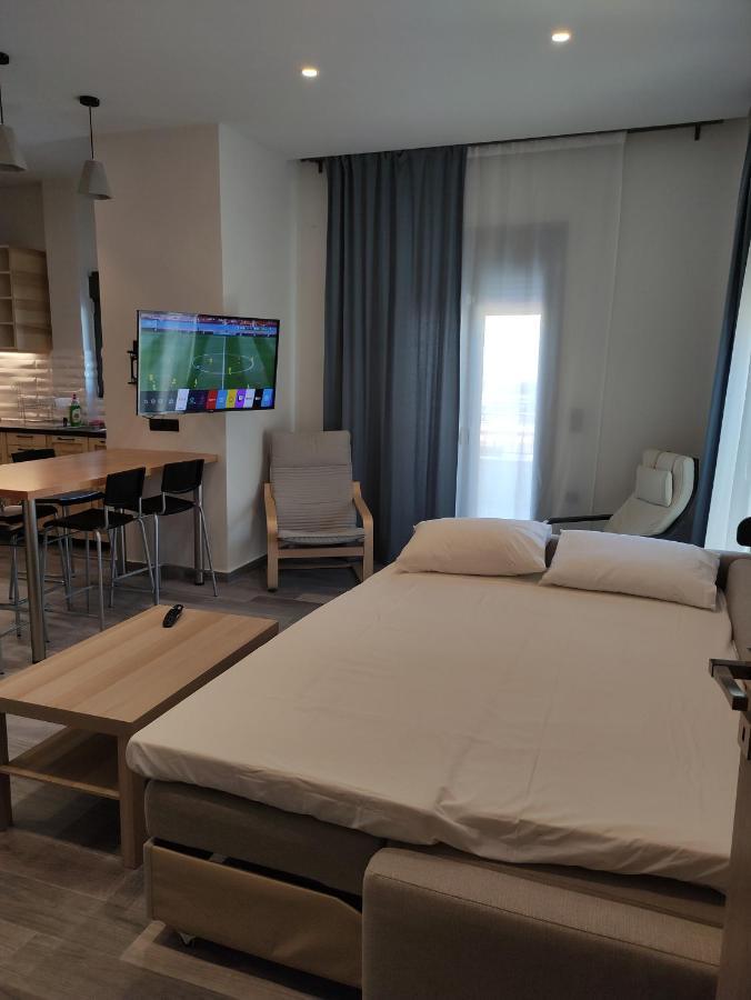 Bono Apartment Kalamata Bagian luar foto